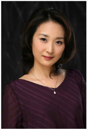 '90년대 장동건의 그녀' 진이자, 극단 대표로 변신